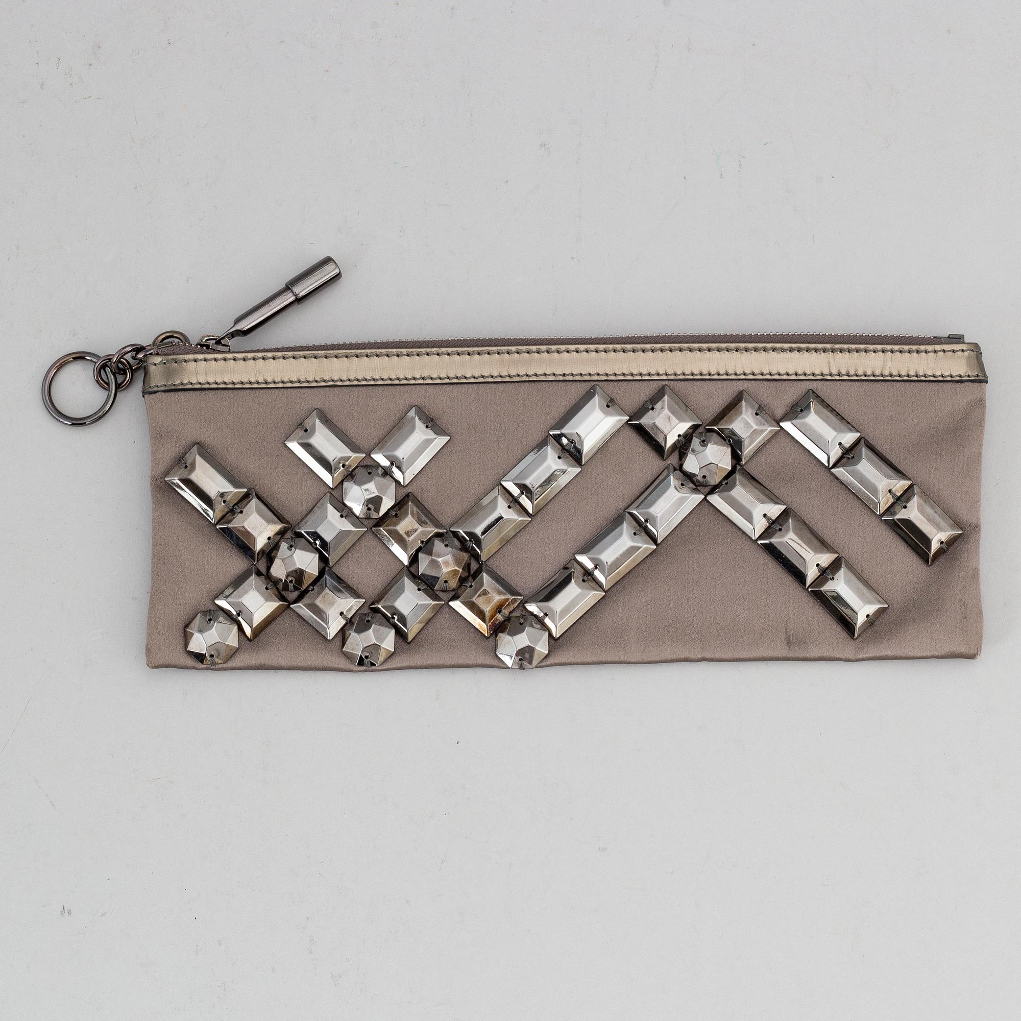 BURBERRY, clutch.