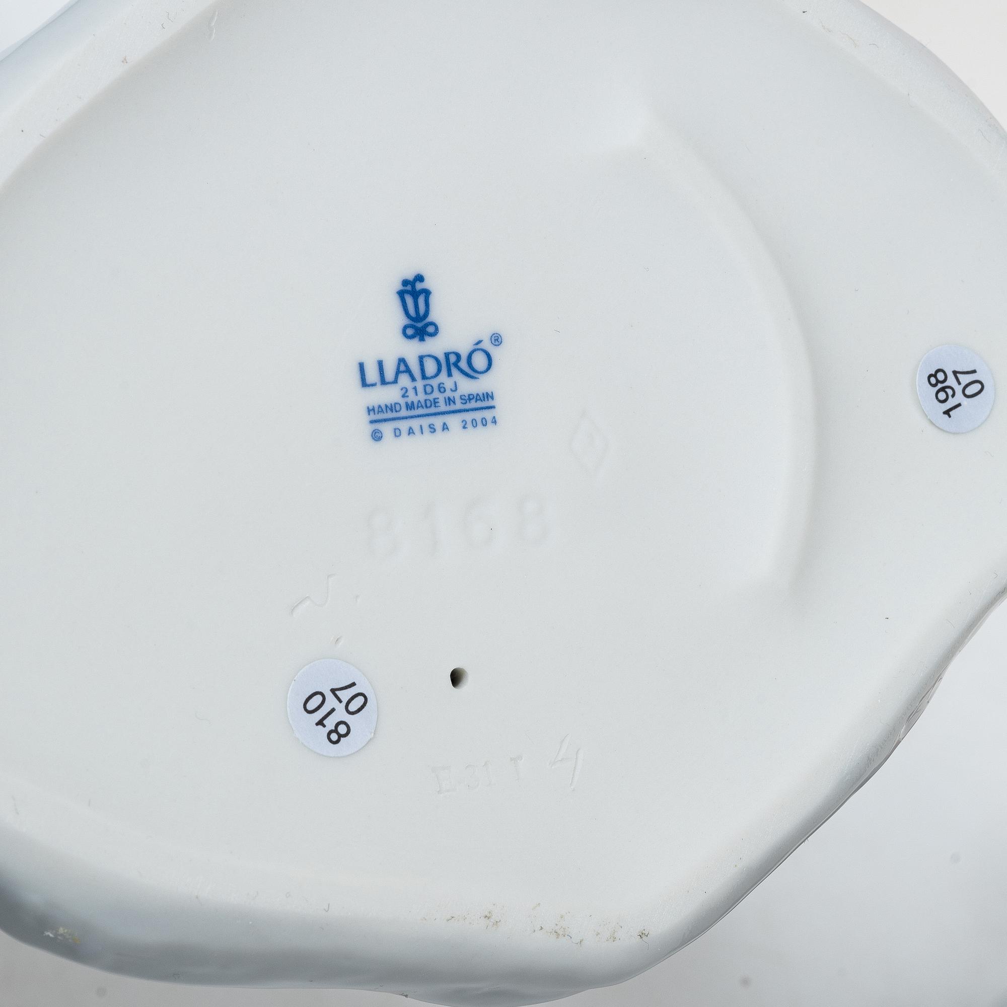 Lladró, figurines, 3 pcs, "Winter whimsy collection": "I'll keep you warm", "Look out below!", "Talk to me!", Spain.