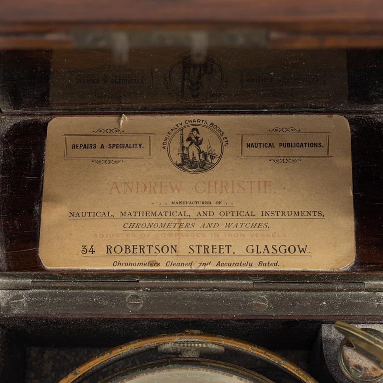 A ship chronometer, David Keys, London, around the year 1900.