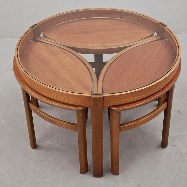 SOFFBORD samt PALLAR, 4 delar, Nathan Furniture, England, 1960-tal.