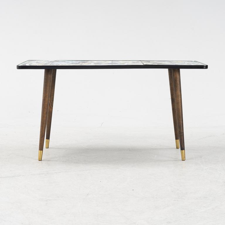 Soffbord, troligvis Tilgmans keramik, signerad Marian, daterad 1961.