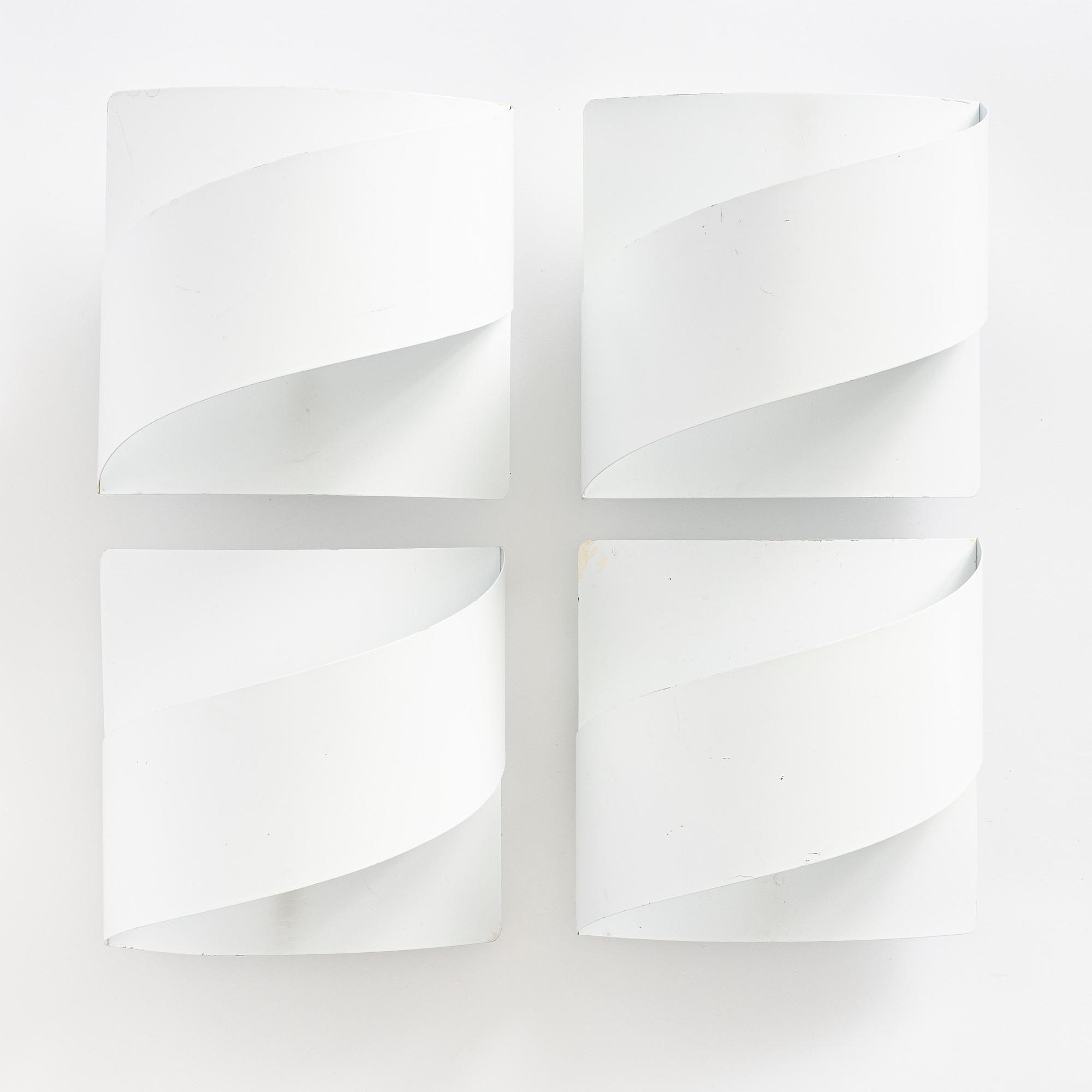 Peter Celsing, vägglampor, 4 st, "Band", Falkenbergs Belsyning, 1980/90-tal.