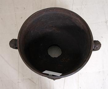 TRÄDGÅRDSURNA, gjutjärn, 1900-tal.