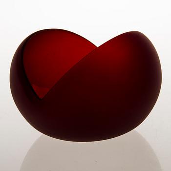 OIVA TOIKKA, a 'Luola' (Cave) glass sculpture signed Oiva Toikka Iittala 2010 24/50.