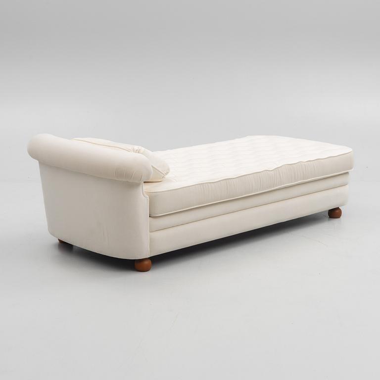 Josef Frank, sofa/ daybed, model 775, Svenskt Tenn.