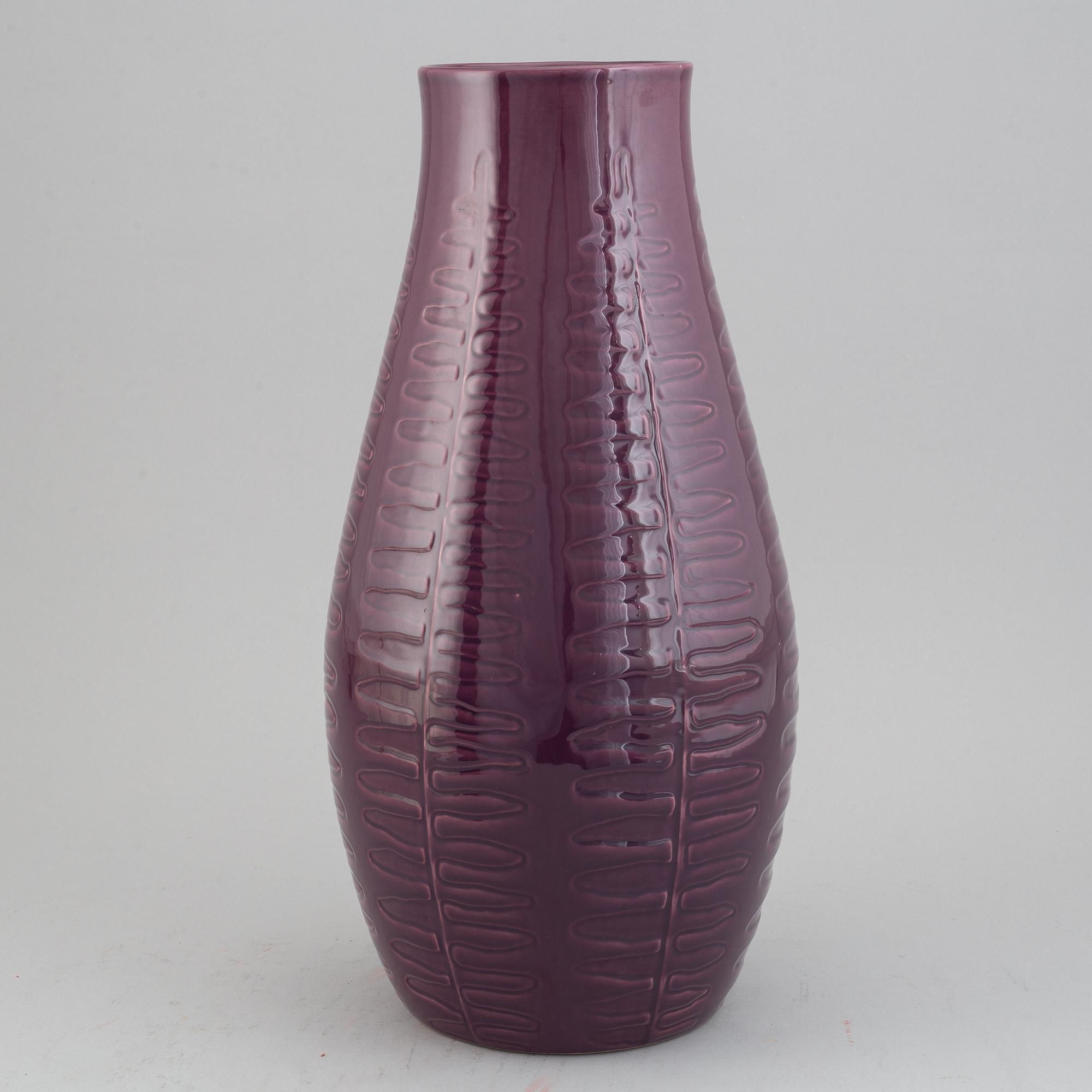 Bo Fajans ceramic vase.