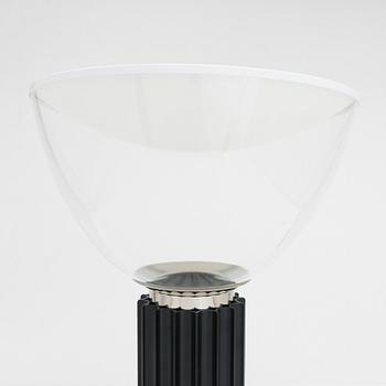 Achille Castiglioni, & Pier Giacomo, bordslampa, "Taccia", Flos, Italien.