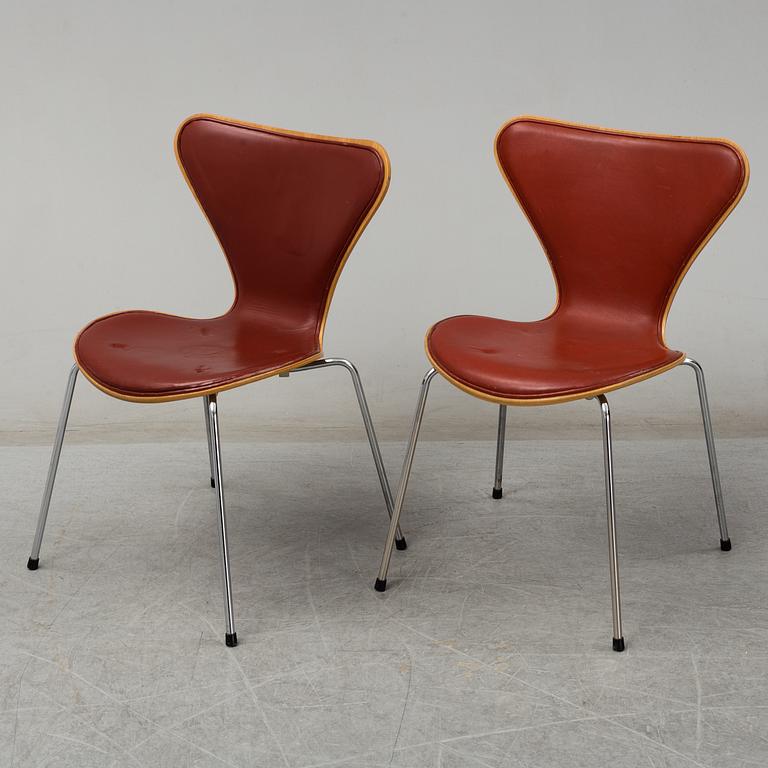 ARNE JACOBSEN, stolar, 6 st, "Sjuan", Fritz Hansen, 1989.