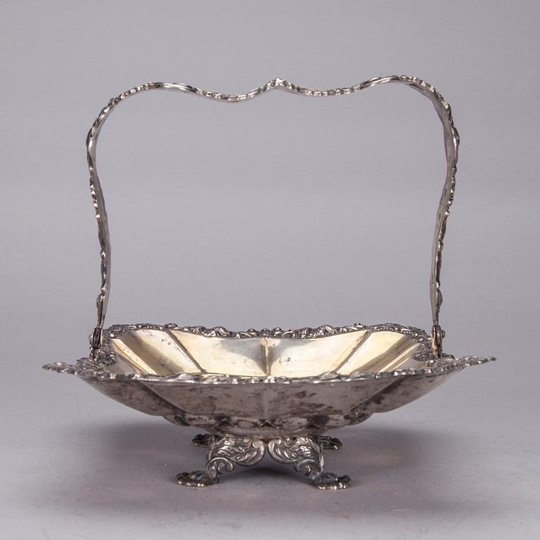 BRÖDKORG, silver, Wien, Österrike-Ungern 1836. Vikt ca. 655,4 g.