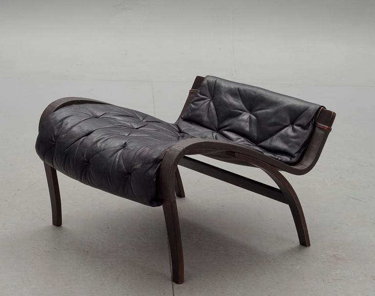 FOTPALL, "Pernilla" design Bruno Mathsson.