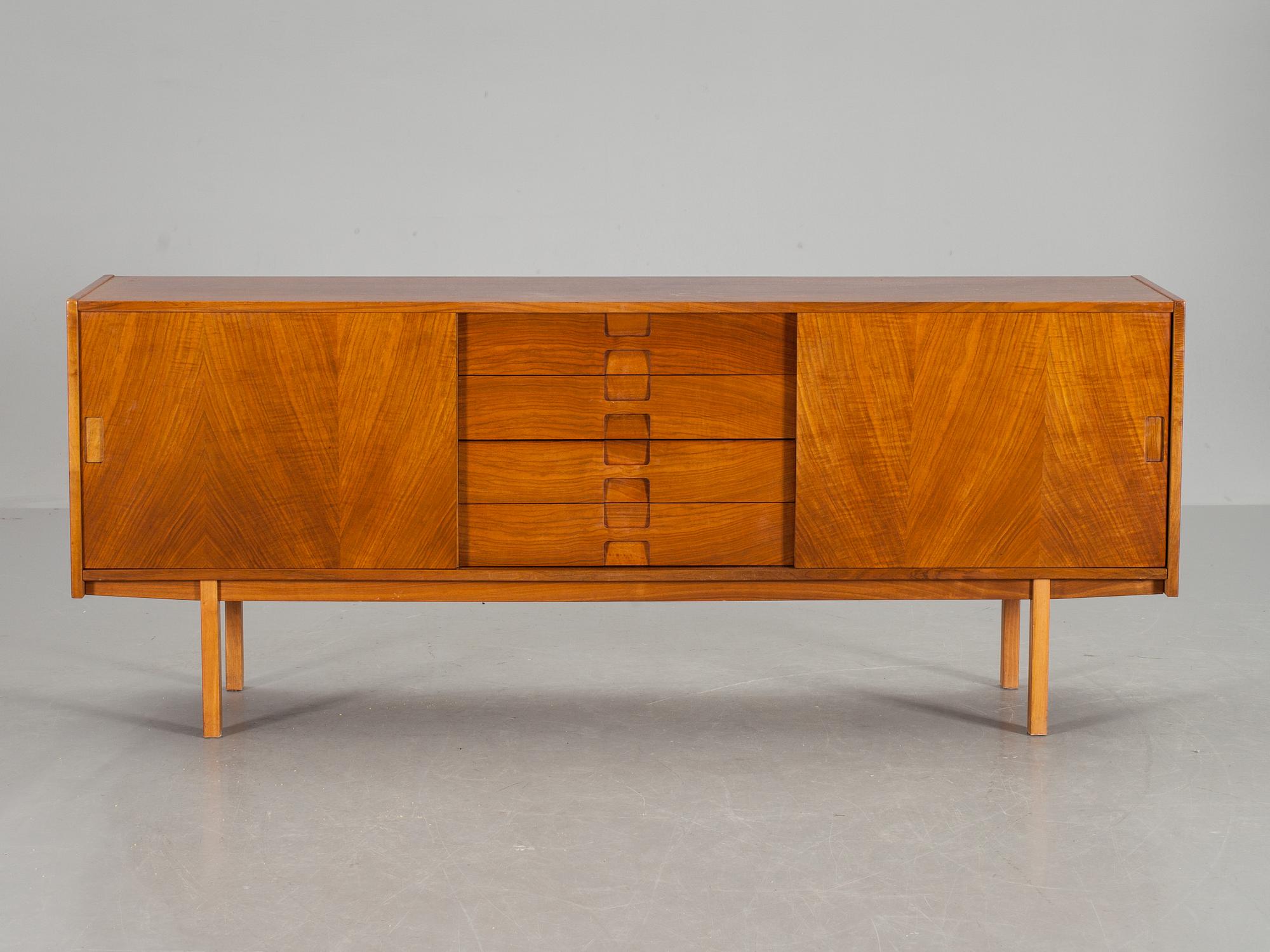 SIDEBOARD, 1960-tal.