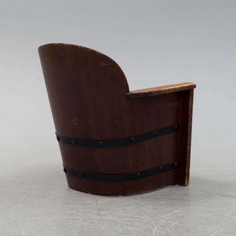 A 1930/40's easy chair.