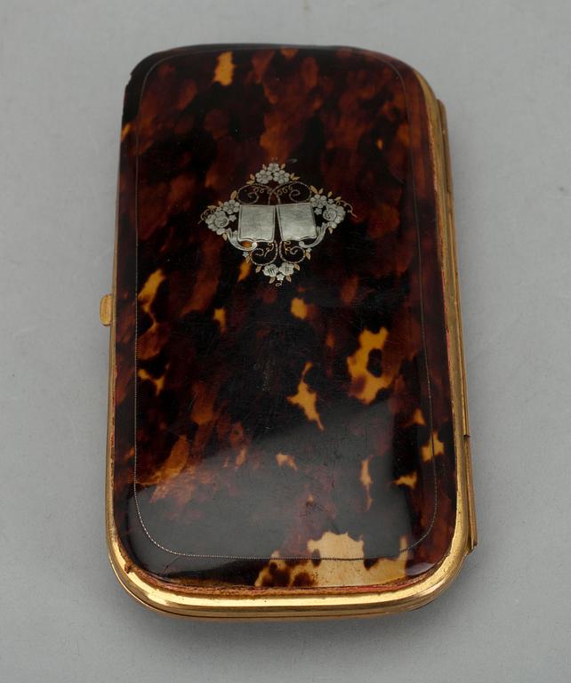 KOTELO, kilpikonnan luuta, keltaista metallia, Ranska 1800-luku.