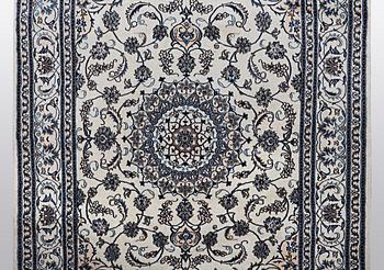 Matta, Nain 9 Laa, part silk, ca 310 x 203 cm.