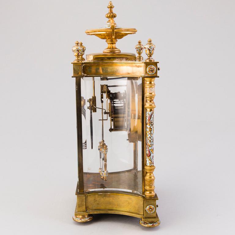 An early French 20th century mantel clock for J. Ullmann & Co.