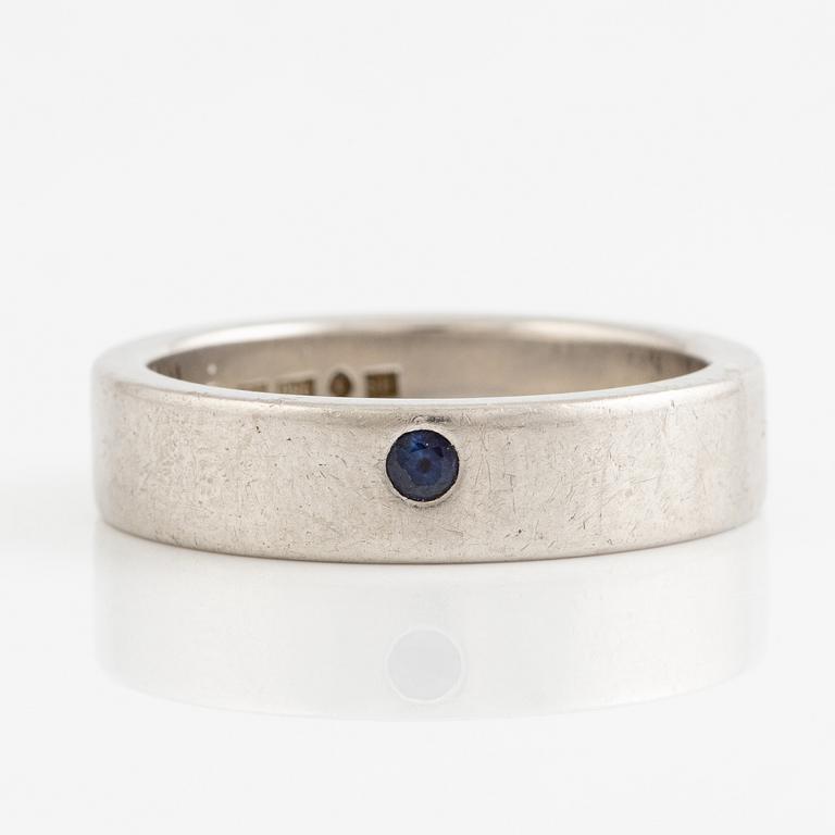 Ring, Strömdahls, platinum with two faceted sapphires.