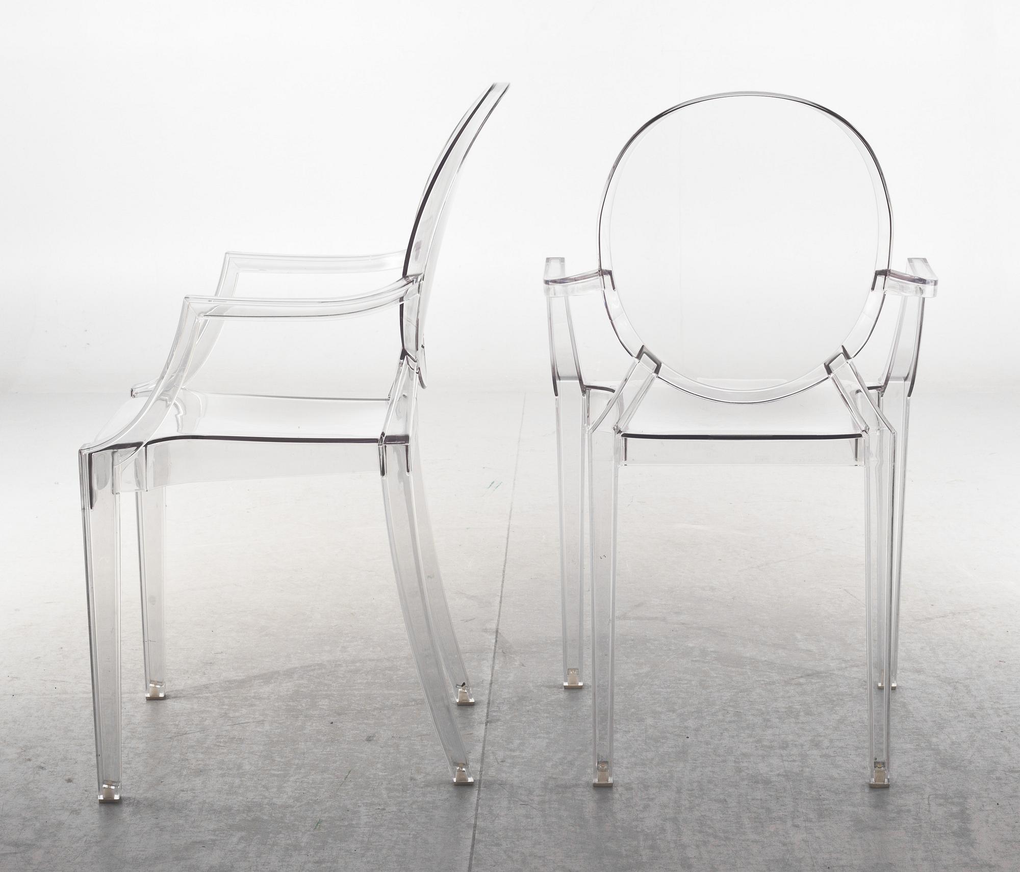 KARMSTOLAR, ett par, "Louis Ghost", Philippe Starck för Kartell, märkta.