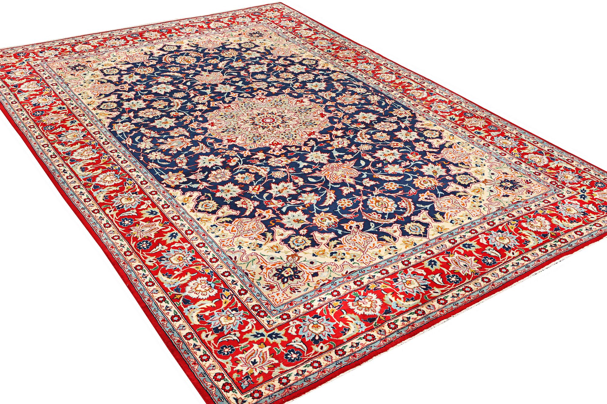 A Kashan carpet, a. 365 x 257 cm.