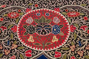 AN EMBROIDERY, a semi-antique Rascht, Persia (Iran), ca 312,5 x 311 cm.