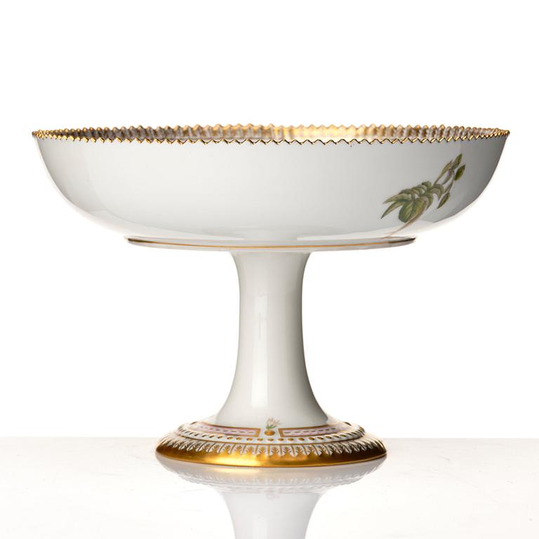 Tazza, porslin. Royal Copenhagen, "Flora Danica", Danmark, 1900-tal.