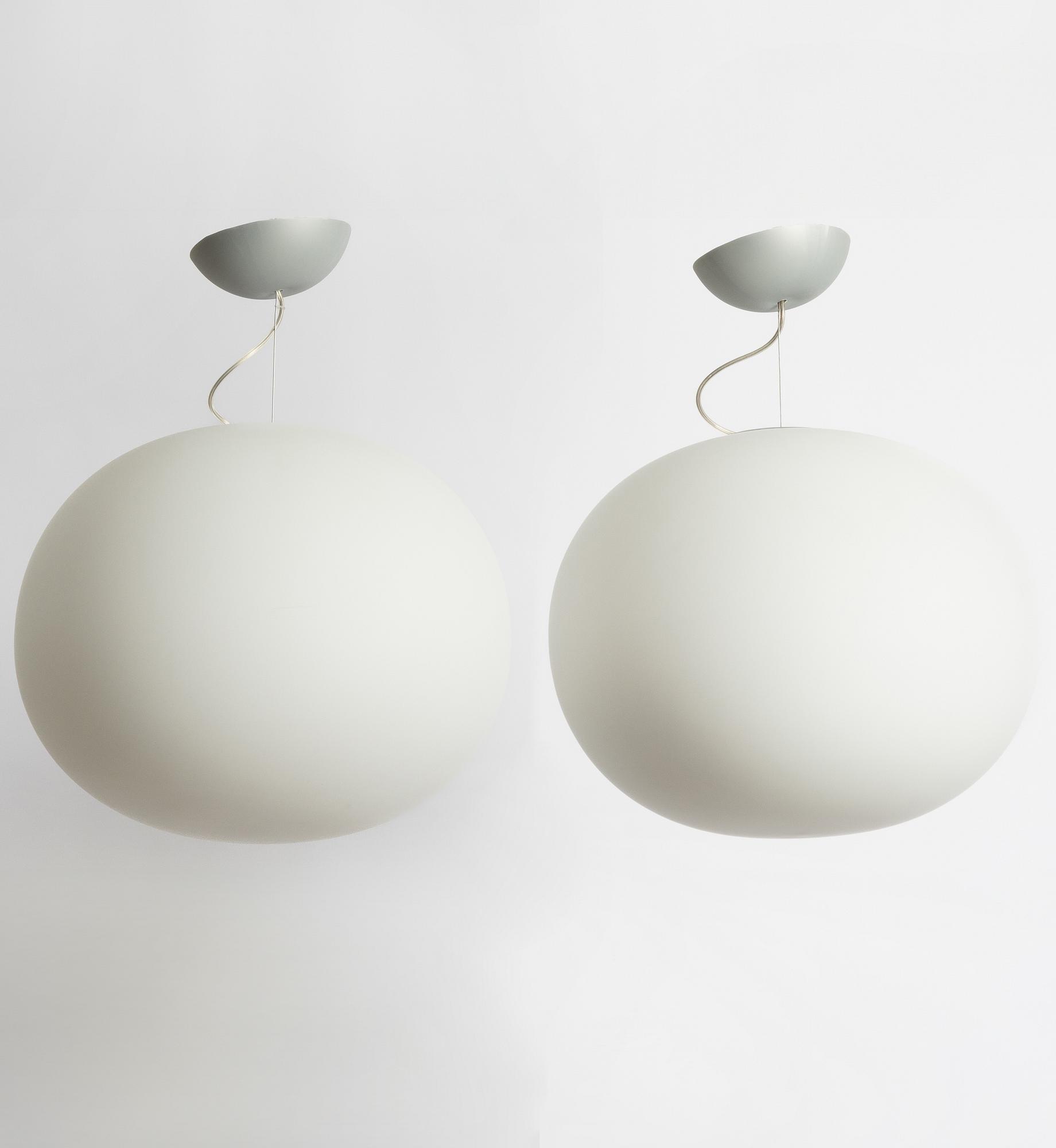 Jasper Morrison, ceiling lamps, a pair, "Glo-Ball S2", Flos, Italy.