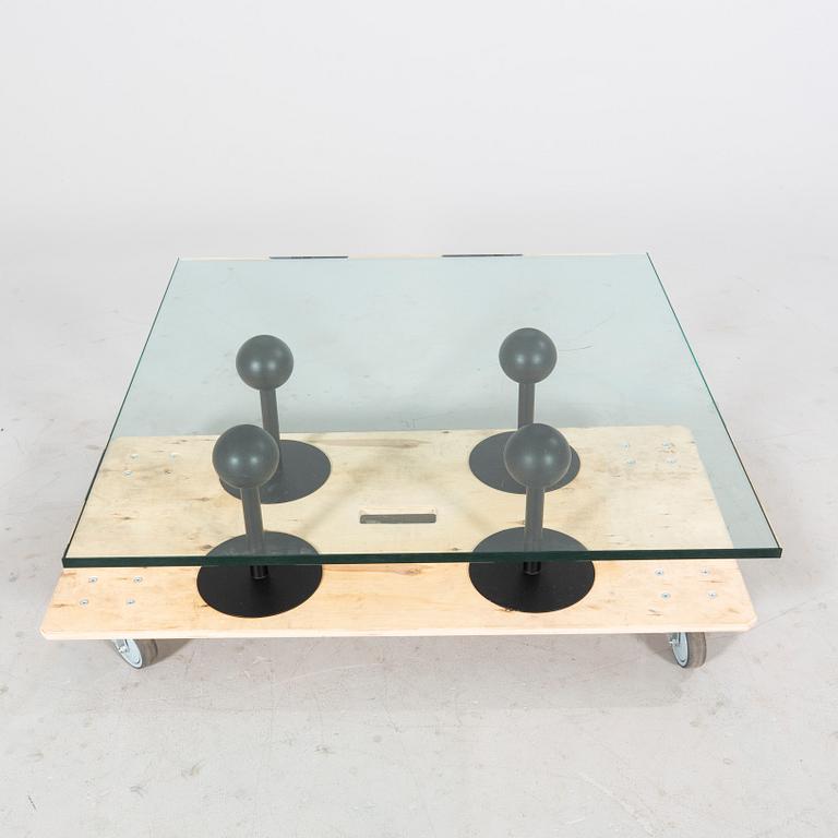 Philippe Starck, soffbord "Pepper Young" för Dis 1980-tal.