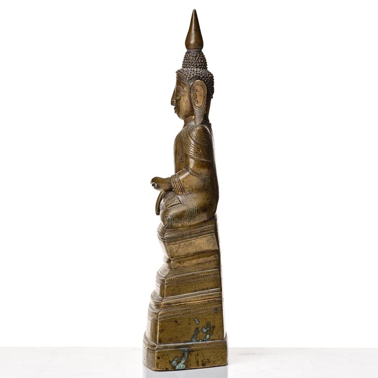 Buddha, brons. Burma, kring 1800.