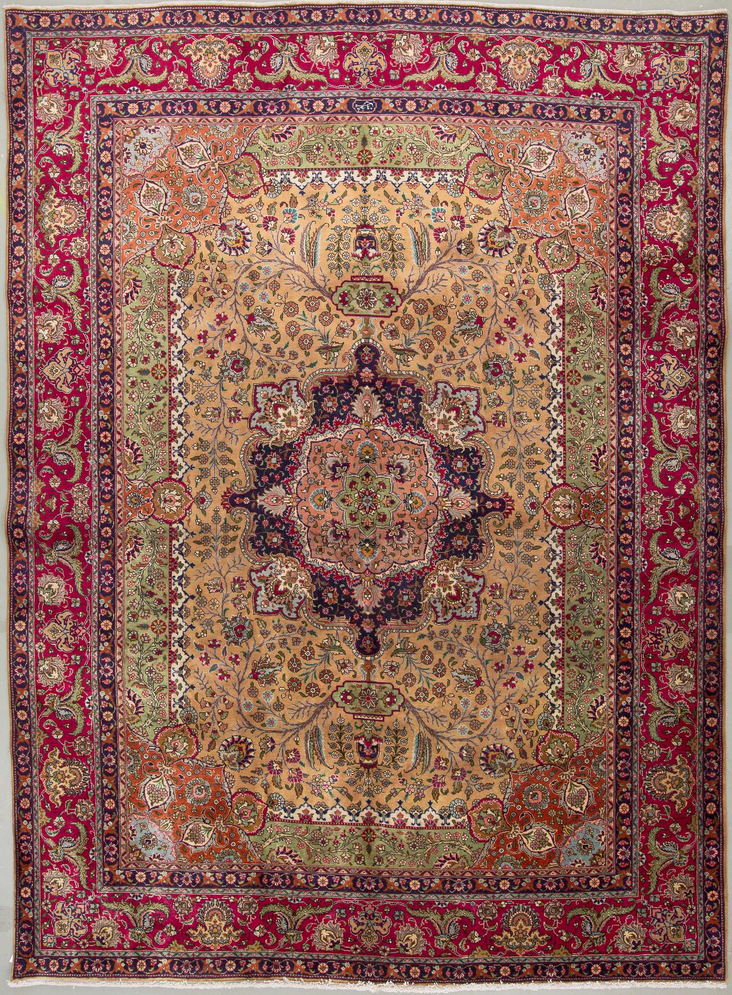 MATTA, Täbris. Ca 390x287 cm.