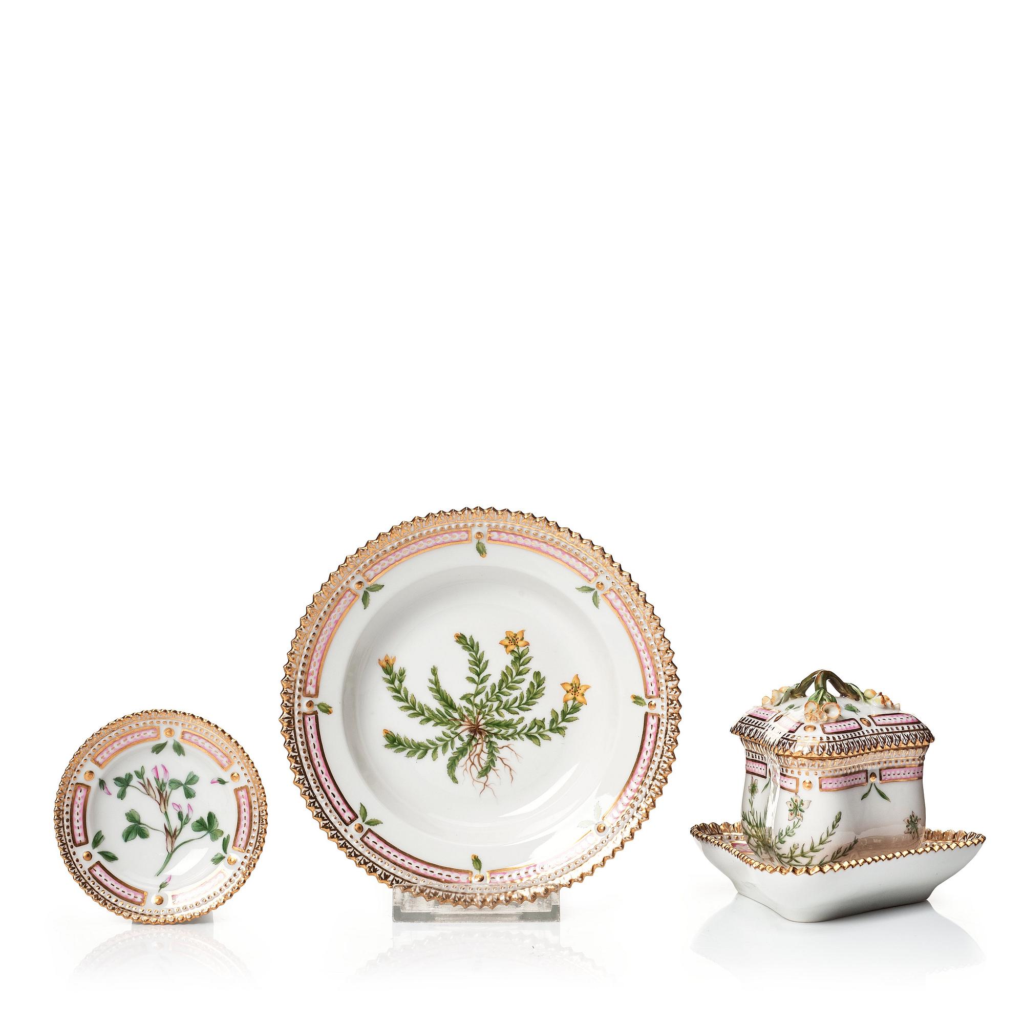 A group of 11 pieces of Royal Copenhagen "Flora Danica", Denmark, 20th Century.