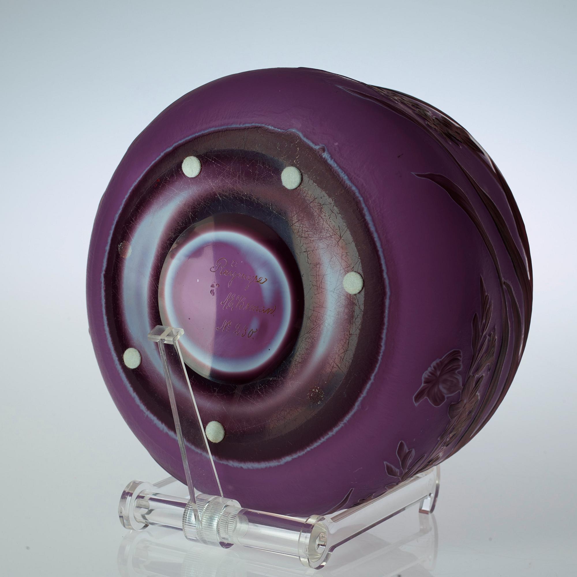 An Axel Enoch Boman Art Nouveau cameo glass bowl, Reijmyre.
