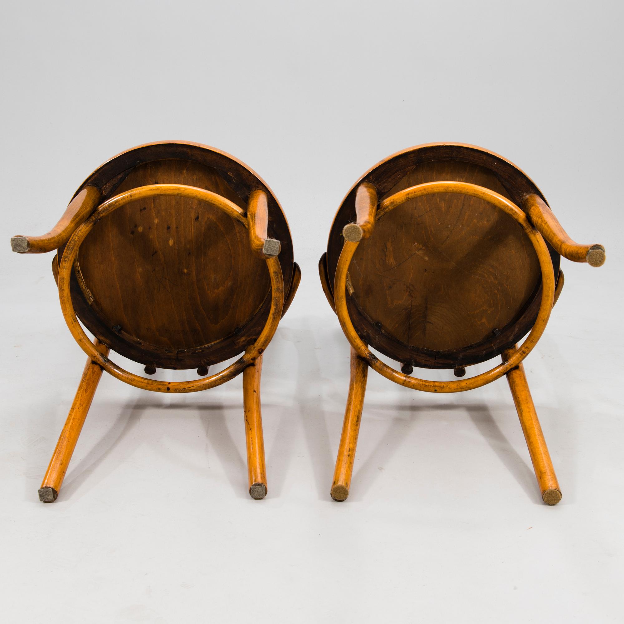 STOLAR, 6 st, Thonet, 1900-talets första hälft, tillverkade för den ryska marknaden, brännmärkta.
