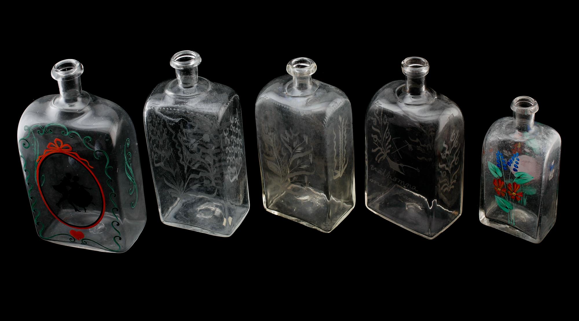 BRÄNNVINSPLUNTOR, 5 st, glas, 1800-tal.