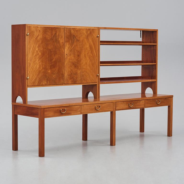 Josef Frank, a bookcase model "1142", Firma Svenskt Tenn, Sweden 1950s.