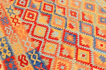 A carpet, kilim 287 x 198 cm.