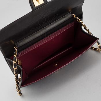 CHANEL, "Flap Bag" väska.