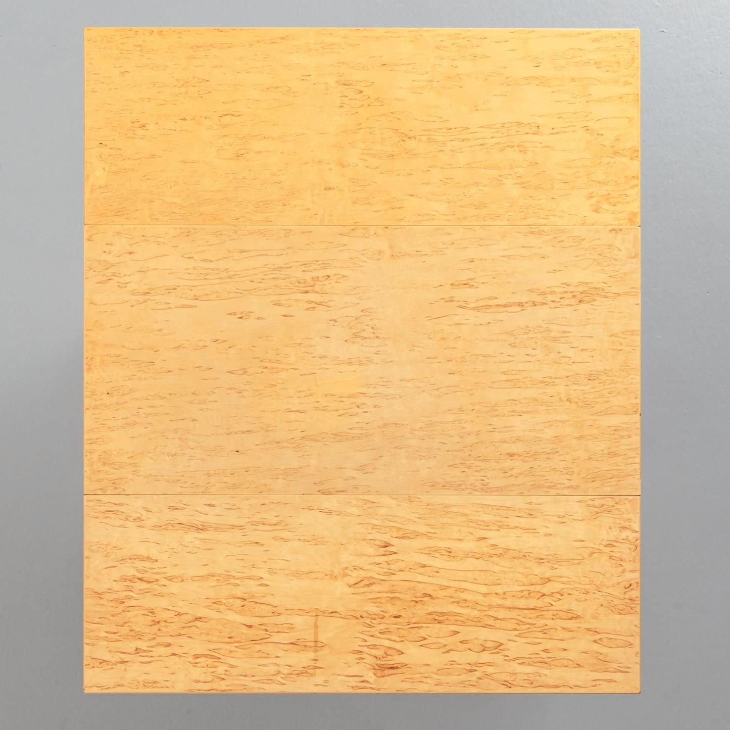 Bruno Mathsson, a drop leaf table 'Berit' in burled birch, Bruno Mathsson International, Sweden.