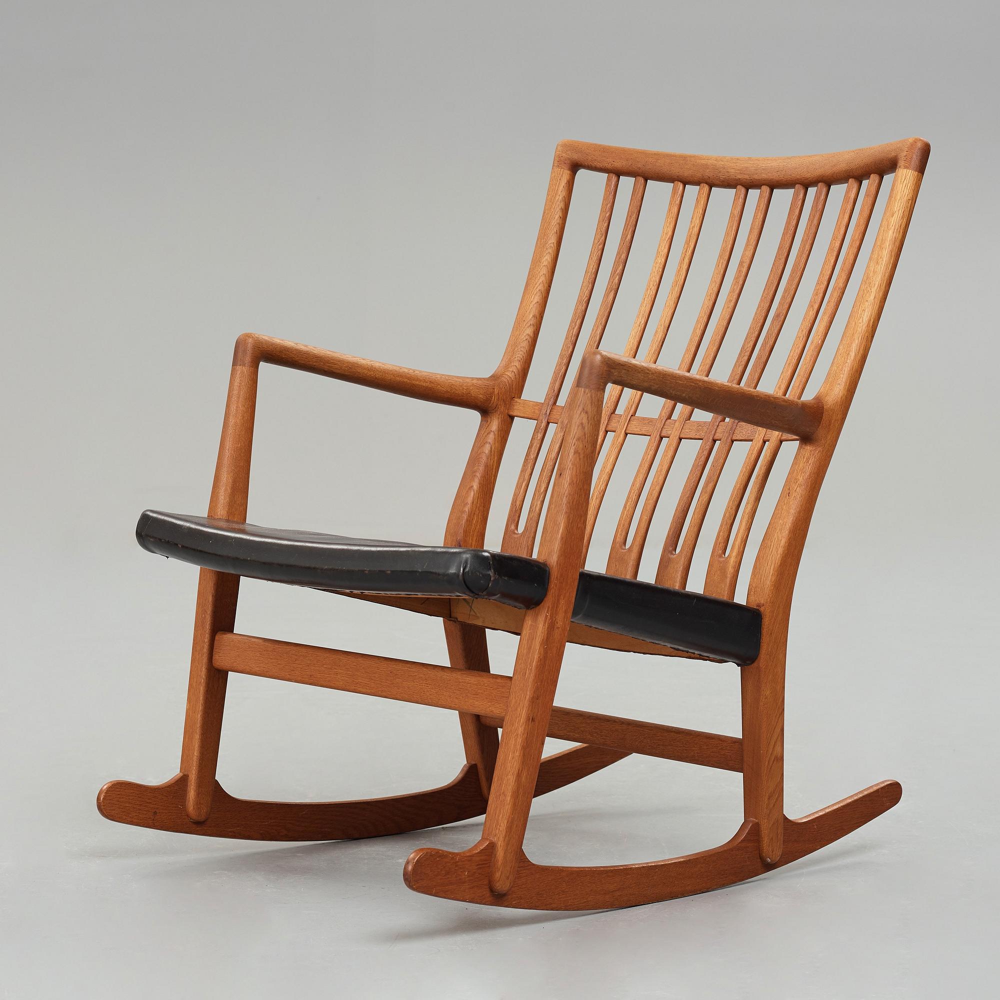 HANS J WEGNER, gungstol, modell "M33", Mikael Laursen, Danmark, 1940-tal.