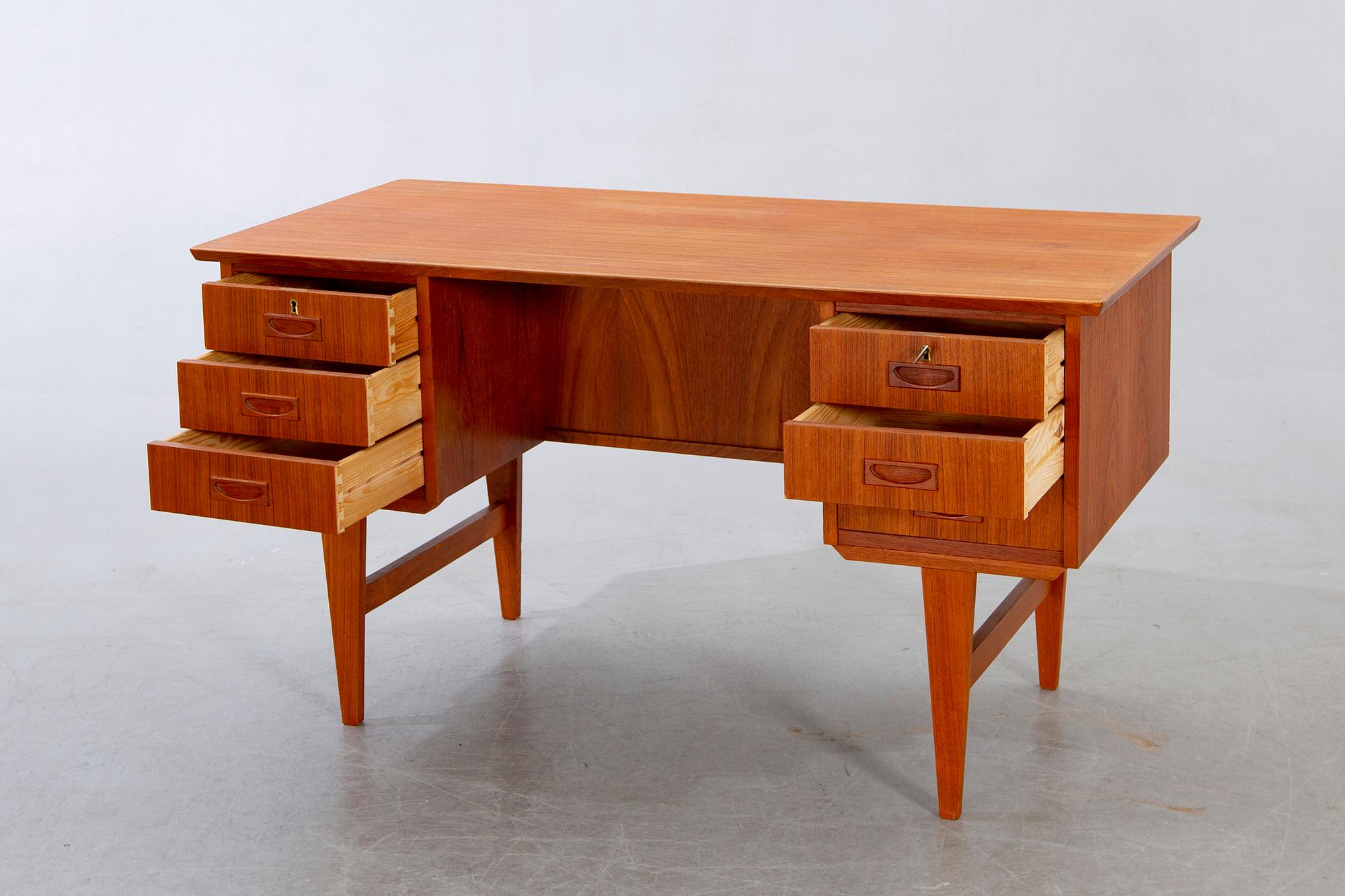 Skrivbord, teak, 1960-tal.