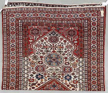 MATTA, sannolikt semiantik Kashgai. Ca 277x165 cm.