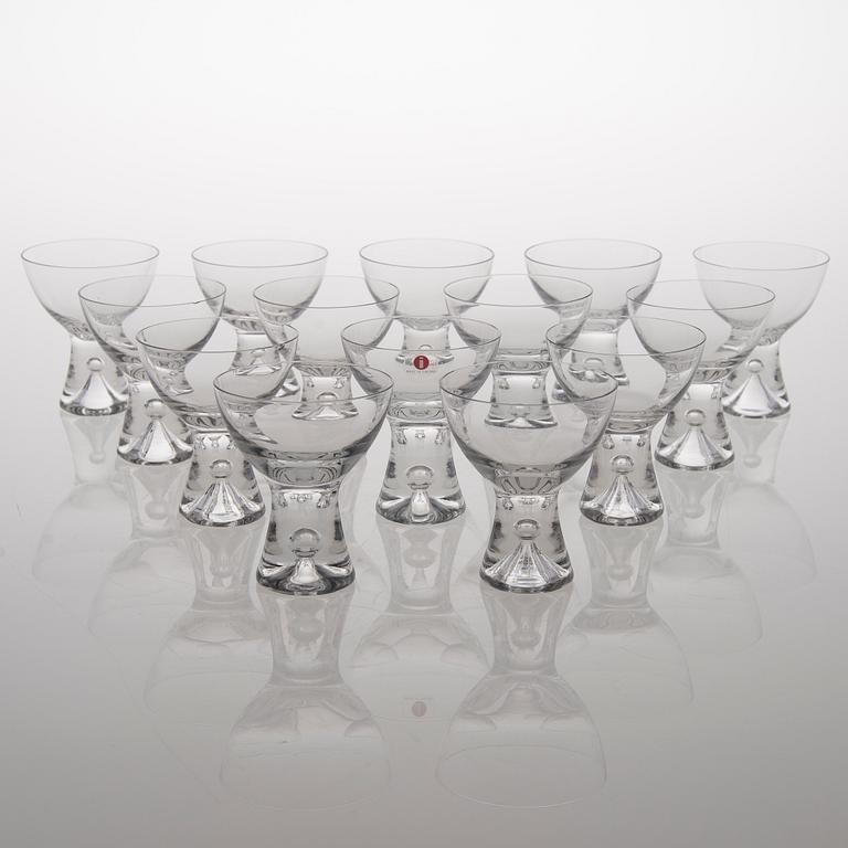 A 124-piece set of 'Tapio' glassware for Iittala.