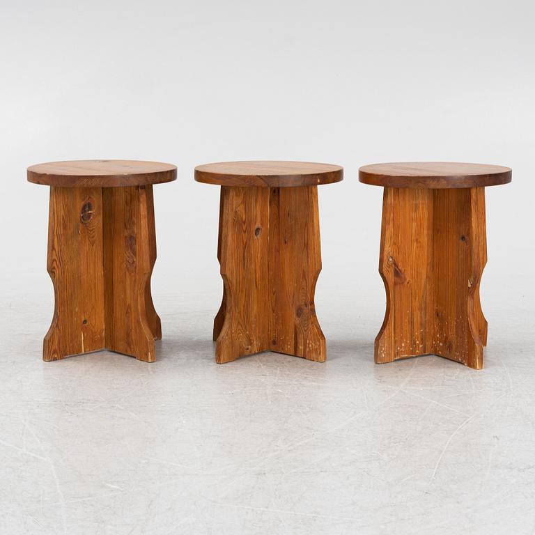 Pallar, 3 st. Swedish Modern, 1900-talets mitt.