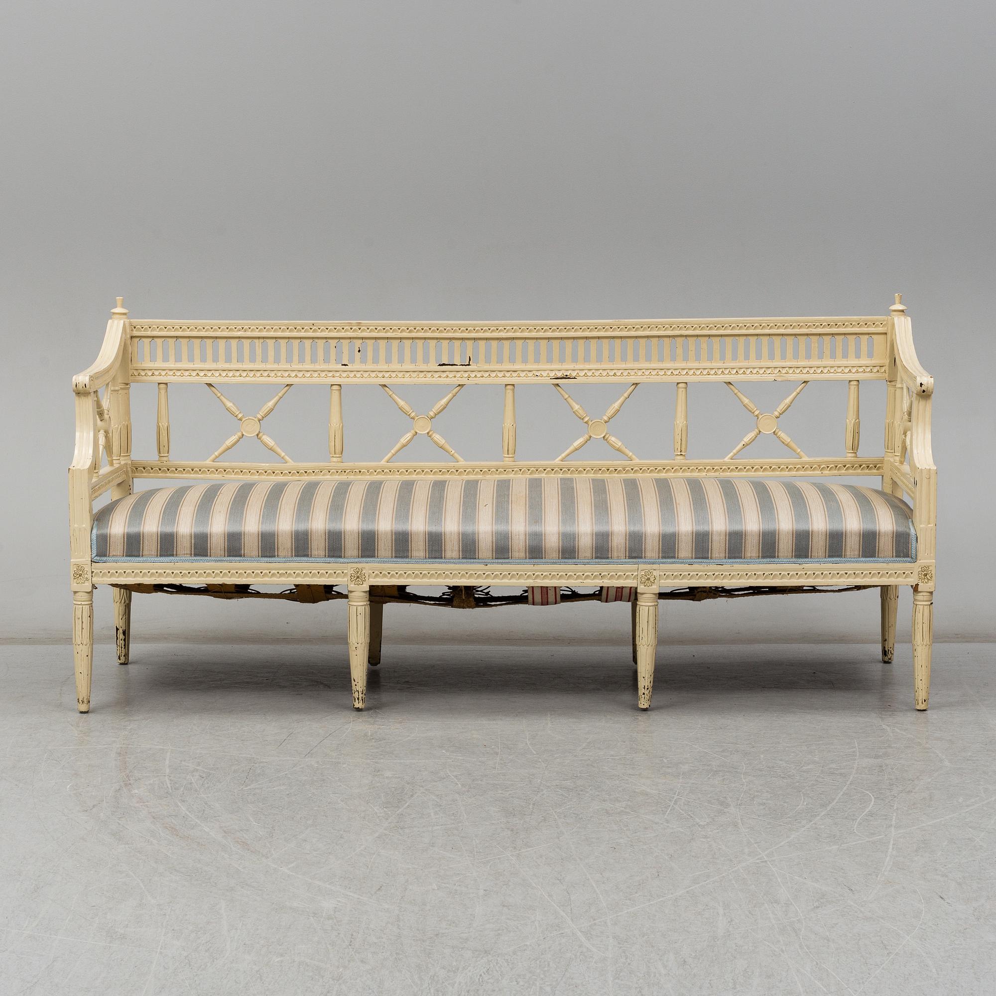SOFFA OCH STOLAR ett par, gustavianska provinsarbeten, tidigt 1800-tal.