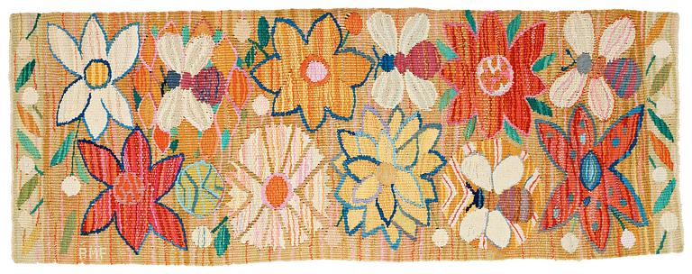 Ann-Mari Lindbom, gift Forsberg, A TEXTILE, "Bilöpare", a tapestry variant, ca 32 x 87 cm, signed AMF.