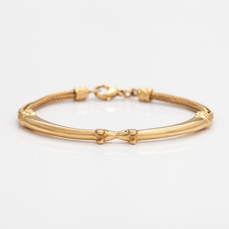 An 18K gold bracelet "Moose head". Kalevala Koru, Helsinki 1999.