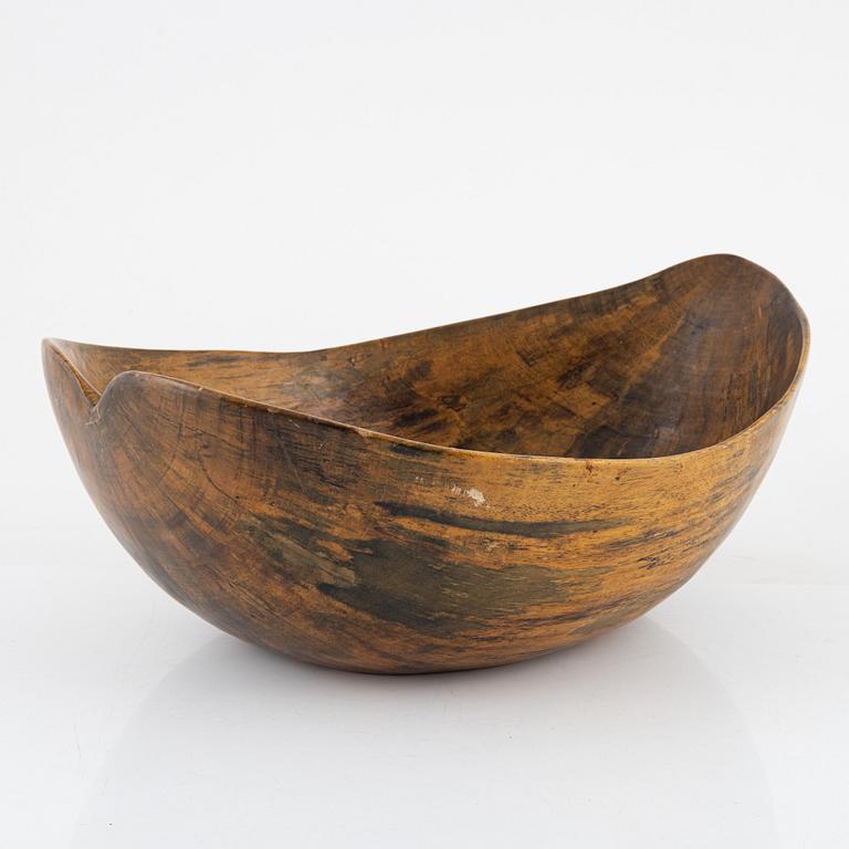 A bowl, wood, late 20th century.