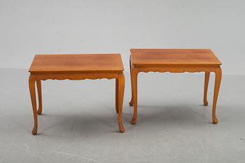 SIDOBORD, ett par, rokokostil 1900-tal.