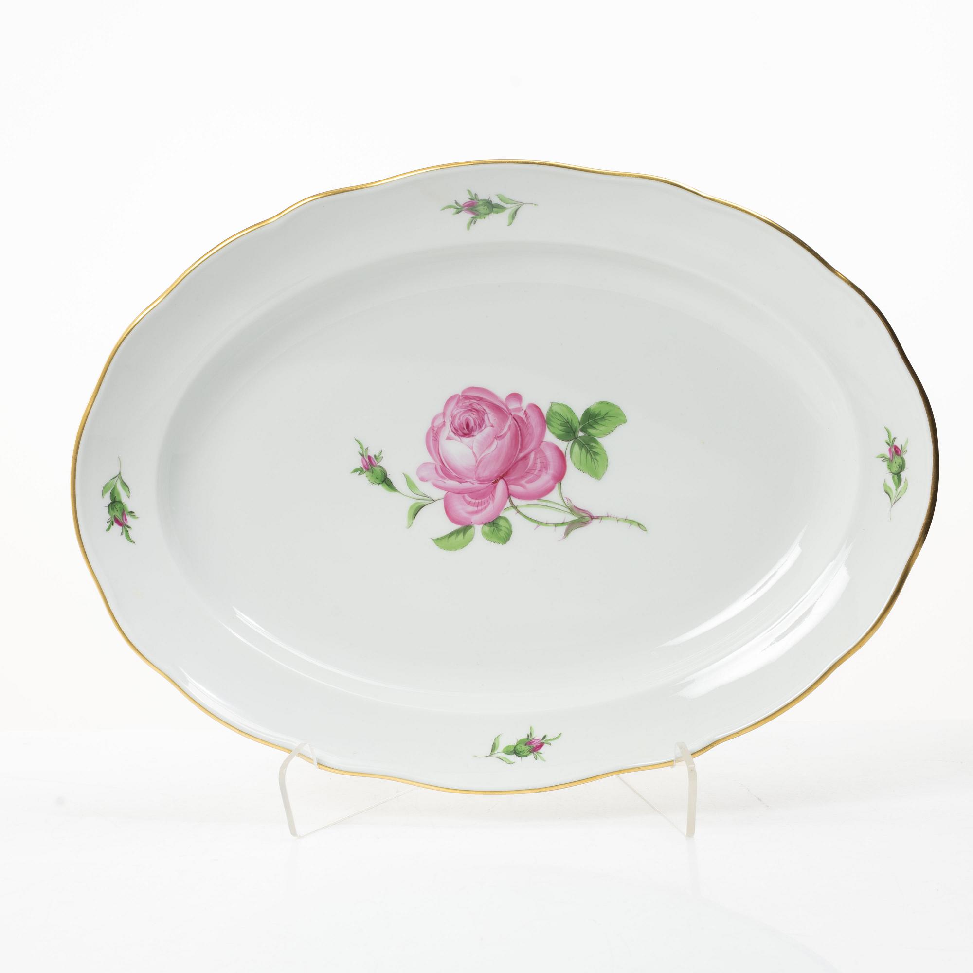 Meissen, A 55 piece "Meissen Rose" (Rote rose/Meissener rose) porcelain dinner service, 20th century.