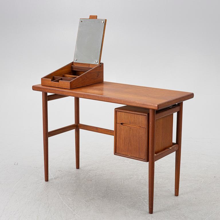 Kurt Østervig, tillskrivet, skrivbord/toilettebord, 1950/60-tal.
