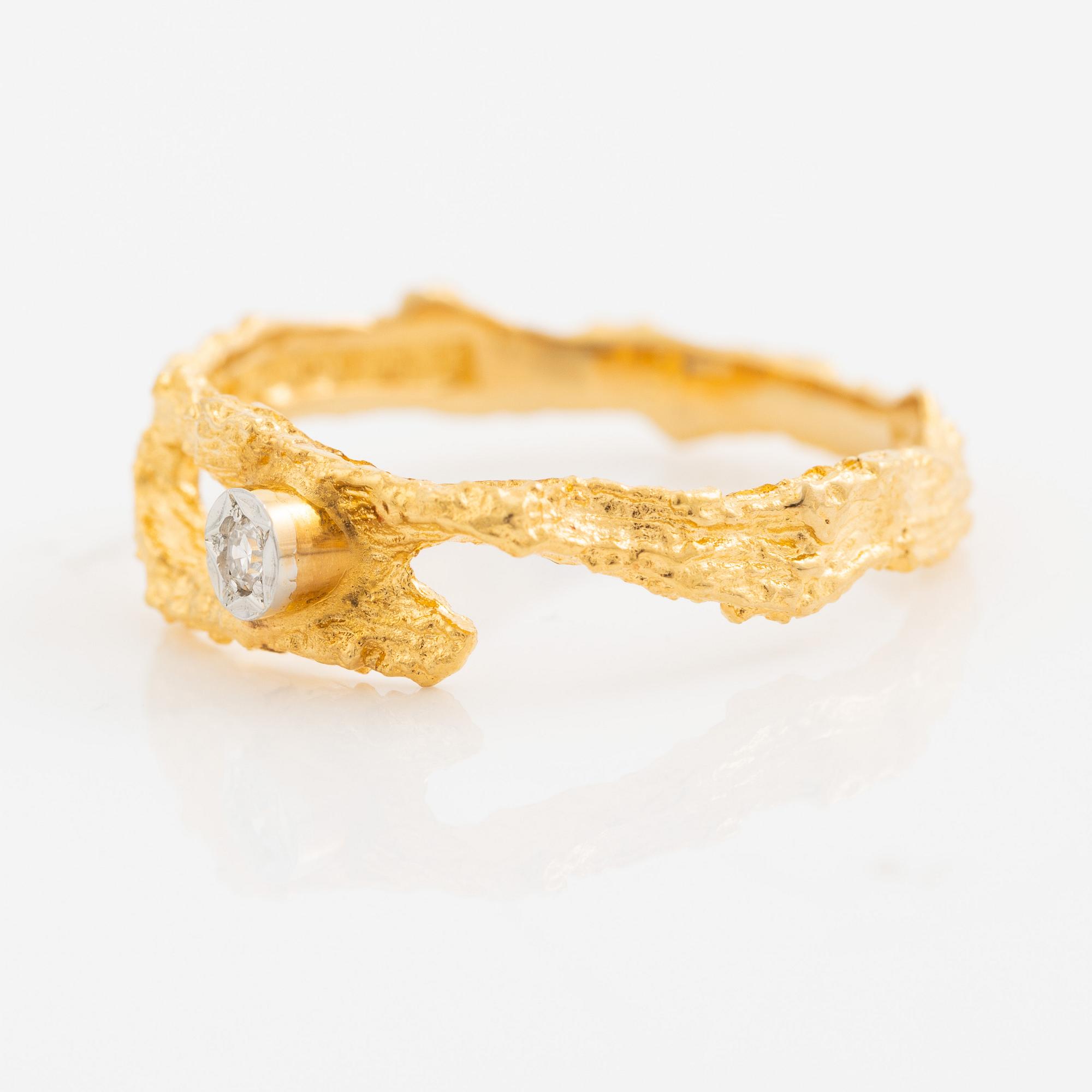 Björn Weckström, ring 18K gold with an eight-cut diamond, Finland 1979. By Lapponia.