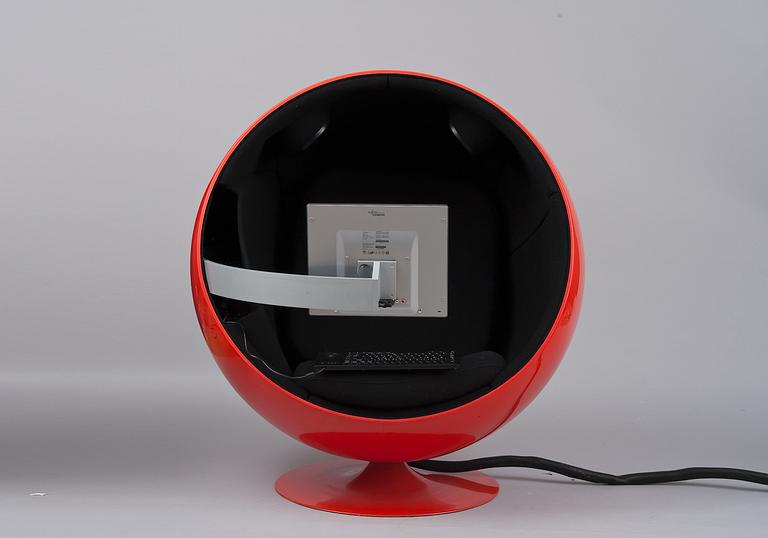 Eero Aarnio, E-BAR BALL CHAIR.